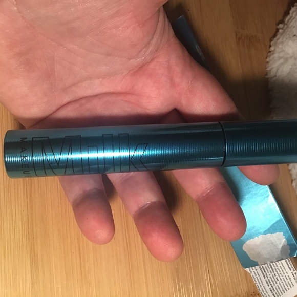 Milk makeup kush mascara in black - Picture 7 of 10